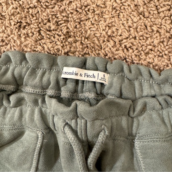 Abercrombie sweatpants - Picture 2 of 2